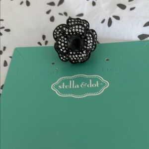 Stella & Dot Black Flower Ring